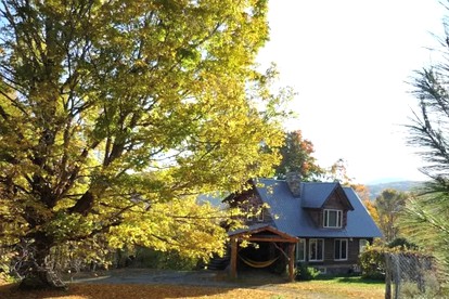Breathtaking Year-Round Views from Luxury Cabin on New York-Vermont Border - Rupert, Vermont - glamping.directory