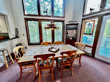 Spectacular Cottage with Swimming Pool and Foosball in Stratton, Vermont - Stratton, Vermont - glamping.directory