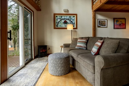 Tranquil Waterfront Cabin on Cain Lake for a Cozy Glamping Getaway in Sedro-Woolley, WA - Sedro-Woolley, Washington - glamping.directory