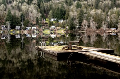 Tranquil Waterfront Cabin on Cain Lake for a Cozy Glamping Getaway in Sedro-Woolley, WA - Sedro-Woolley, Washington - glamping.directory