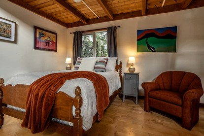 Tranquil Waterfront Cabin on Cain Lake for a Cozy Glamping Getaway in Sedro-Woolley, WA - Sedro-Woolley, Washington - glamping.directory