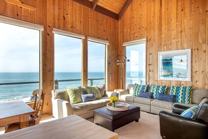 Idyllic Dillon Beach House Rental Ideal for Getaways in California - Dillon Beach, California - glamping.directory