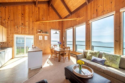 Idyllic Dillon Beach House Rental Ideal for Getaways in California - Dillon Beach, California - glamping.directory
