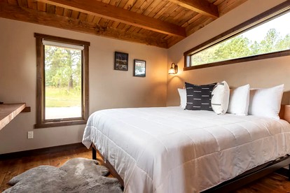 Modern South Dakota Cabin for a Vacation in the Black Hills - Custer, South Dakota - glamping.directory