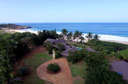 Relaxing Beachfront Villa for Large Groups on Moloka'i, Hawaii - Mauna Loa, Hawaii - glamping.directory