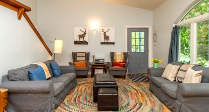 Quirky Pet-Friendly Cabin Rental Perfect for Glamping in Northern California - Guerneville, California - glamping.directory