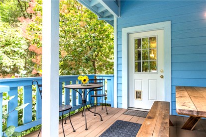 Quirky Pet-Friendly Cabin Rental Perfect for Glamping in Northern California - Guerneville, California - glamping.directory