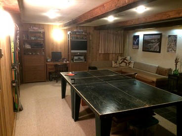 Spacious Mountain Cabin with a Sauna and Ski Trails in Jamaica, Vermont - Jamaica, Vermont - glamping.directory