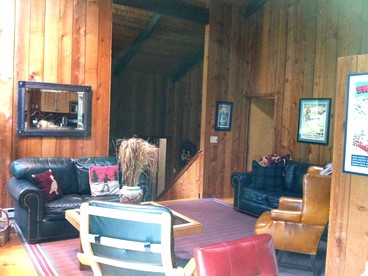 Spacious Mountain Cabin with a Sauna and Ski Trails in Jamaica, Vermont - Jamaica, Vermont - glamping.directory