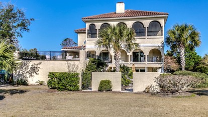 Incredible Luxury Villa in Private Oceanfront Gated Community near Pawleys Island, South Carolina - glamping.directory