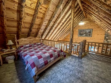 Beautiful Cabin Suitable for Families with Back Porch in Ohio - Millersburg, Ohio - glamping.directory