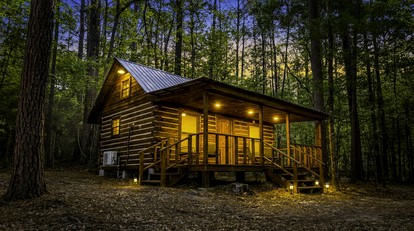 Secluded Cabin Retreat Near Big Thicket & Naskila Casino in Livingston, Texas - glamping.directory