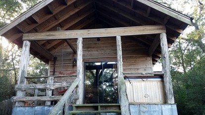 Lovely Log Cabin Rental for Countryside Vacation near Downtown Brenham, Texas - Brenham, Texas - glamping.directory