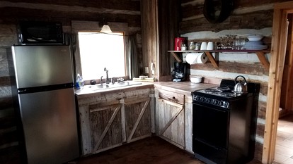 Lovely Log Cabin Rental for Countryside Vacation near Downtown Brenham, Texas - Brenham, Texas - glamping.directory
