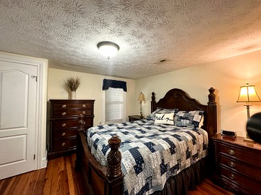 Shenandoah Getaways in this Stunning Riverside Rental for Romantic Escapes to Virginia - Shenandoah , Virginia - glamping.directory