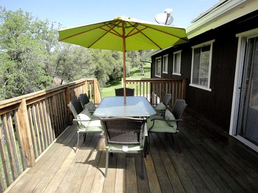 Secluded Cabin Rental with Incredible Views from the Deck near Bass Lake, California - Oakhurst, California - glamping.directory