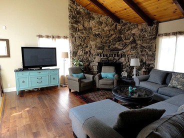 Secluded Cabin Rental with Incredible Views from the Deck near Bass Lake, California - Oakhurst, California - glamping.directory