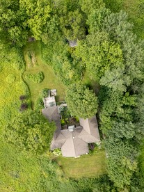 Charming Spanish Courtyard Retreat with Garden & Porch Views in Margaretville, New York - Margaretville, New York - glamping.directory