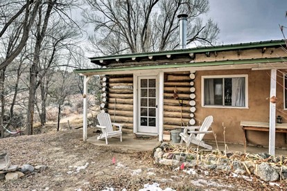 Rustic Log Cabin on Eco-Friendly Farm near Taos, New Mexico - San Cristobal, New Mexico - glamping.directory