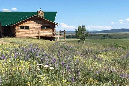 Cabin Rental for Large Groups Ideal for Colorado Glamping - Walden, Colorado - glamping.directory