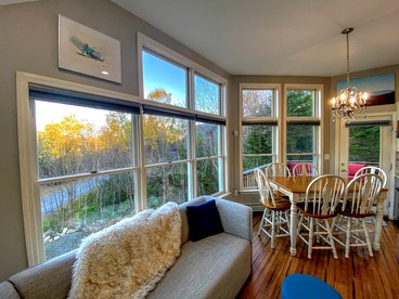 Fabulous Bretton Woods Accommodation with a Hot Tub - Carroll, New Hampshire - glamping.directory