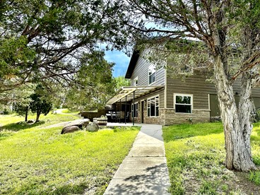 Incredible Peaceful Cottage with Barbecue in Whitehall, Montana - glamping.directory