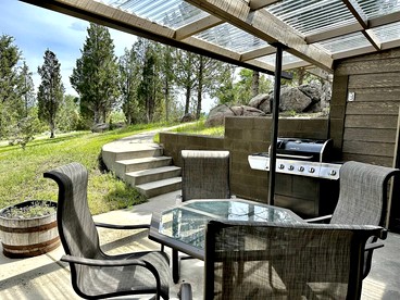 Incredible Peaceful Cottage with Barbecue in Whitehall, Montana - Whitehall, Montana - glamping.directory