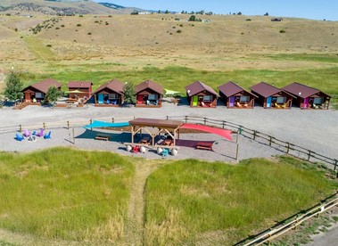 Fantastic Tiny Cabin for a Unique Escape in the Heart of Paradise Valley in Emigrant, Montana - Emigrant, Montana - glamping.directory