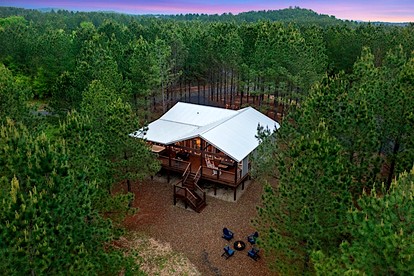 Serene Luxury Cabin Retreat with Private Hot Tub near Broken Bow Lake, Hochatown Oklahoma - glamping.directory