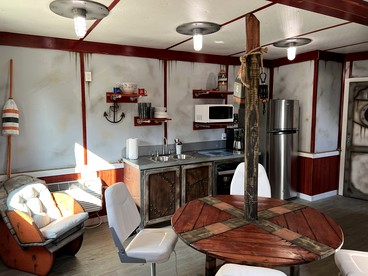 Experiment a Real Glamping Exterience at this Picturesque Boat in Bayfield, Wisconsin - Bayfield, Wisconsin - glamping.directory
