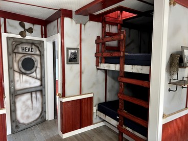 Experiment a Real Glamping Exterience at this Picturesque Boat in Bayfield, Wisconsin - Bayfield, Wisconsin - glamping.directory