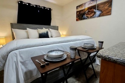 Newly Remodeled Escape with Peaceful Nights & Outdoor Lounge in Williams, Arizona - Williams, Arizona - glamping.directory