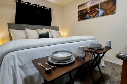 Newly Remodeled Escape with Peaceful Nights & Outdoor Lounge in Williams, Arizona - Williams, Arizona - glamping.directory