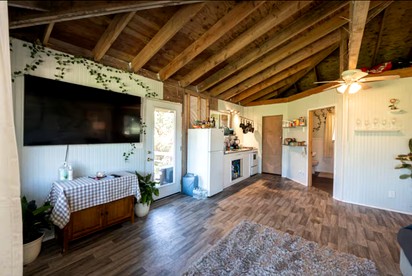 Cozy Rainforest Cottage with Tropical Charm near Hawaiʻi Volcanoes National Park, Big Island HI - Volcano, Hawaii - glamping.directory