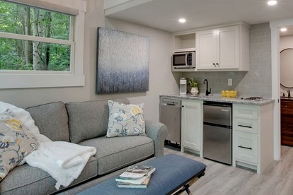 Pet-Friendly Tree House Great for a Relaxing Escape in Alabama - Scottsboro, Alabama - glamping.directory