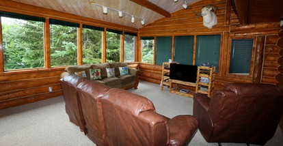 Unique Log Cabin Rental with Stunning Mountain Views in the Kenai Peninsula, Alaska - Anchor Point, Alaska - glamping.directory