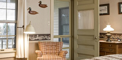 Luxurious Private Room Accommodation with Lovely Porch near Long Lake, Maine - Waterford, Maine - glamping.directory