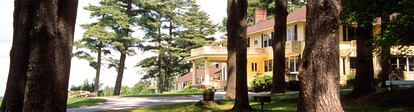 Lovely Lakeside Cottage Rental near Holderness, New Hampshire - Holderness, New Hampshire - glamping.directory