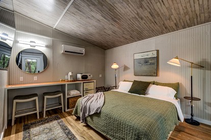 Serene Woodland Cabin Oasis near Trinity River in Texas - Alvord, Texas - glamping.directory
