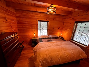 Wooden Lake Cabin Loaded with Kayaks in Maine - Greenville, Maine - glamping.directory
