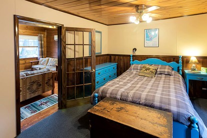 Charming Mountain Cabin near Ski and Golf Resorts, Pennsylvania - Somerset, Pennsylvania - glamping.directory