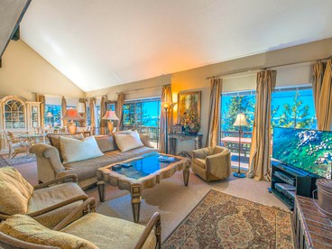 Luxury Getaway with Views of Lake Tahoe in Incline Village, Nevada - Incline Village, Nevada - glamping.directory