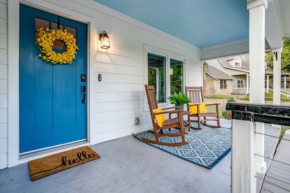 Charming Texas Farmhouse Stay with Modern Western Flair near NRS Ranch in Decatur, TX - Decatur, Texas - glamping.directory