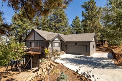 Remodeled Cabin with Impressive Private Deck in California - glamping.directory