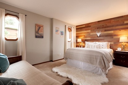 Remodeled Cabin with Impressive Private Deck in California - Big Bear, California - glamping.directory