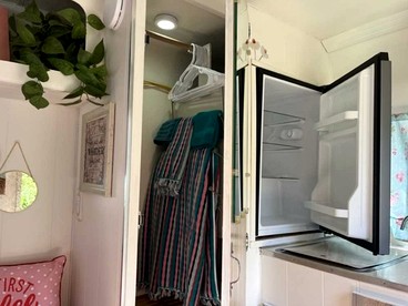 Charming Vintage Shasta Camper with Riverside Glamping Charm Near Pavilion Food Truck Scene in Mayhill, New Mexico - Mayhill, New Mexico - glamping.directory