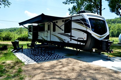Amazing Caravan Placed in a Privileged Area in  Branson, Missouri - glamping.directory
