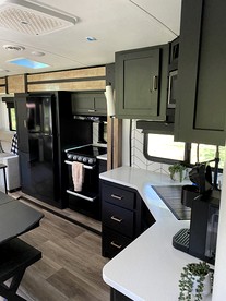 Amazing Caravan Placed in a Privileged Area in  Branson, Missouri - Branson, Missouri - glamping.directory