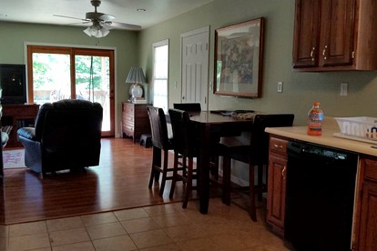 Lakefront Cottage Getaway near Daniel Boone National Forest in Kentucky - Somerset, Kentucky - glamping.directory