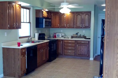 Lakefront Cottage Getaway near Daniel Boone National Forest in Kentucky - Somerset, Kentucky - glamping.directory